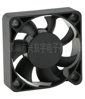 舞臺(tái)燈光散熱風(fēng)扇不僅是舞臺(tái)燈光壽命的延長(zhǎng)者，更能保護(hù)自己